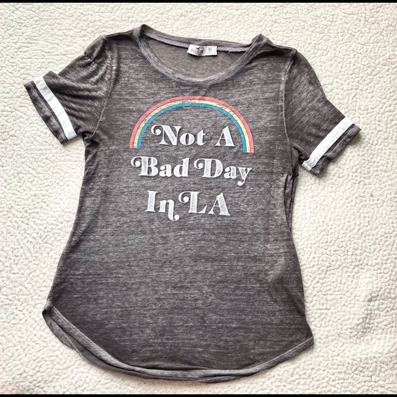 Hollister Tops - 3/$25! Hollister Vintage Graphic Tee